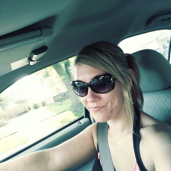 Meet your Posher, Jayme - Picture 2 of 3